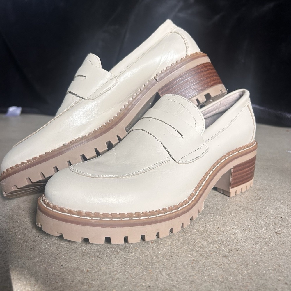Bertuchi Mid-Heel Penny Loafers sz8.5 M Beige Leather Stitched Detail Tread New